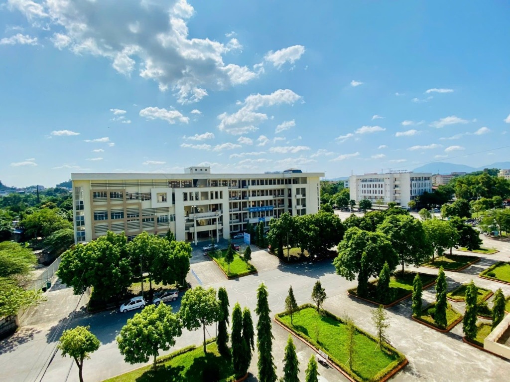 Khuôn viên Trường Đại học Kinh tế và Quản trị Kinh doanh – ĐH Thái Nguyên