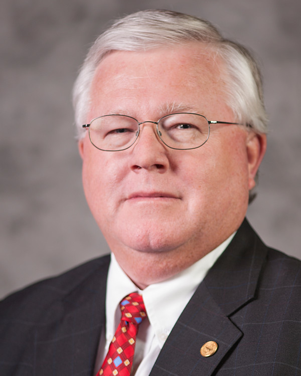 TS. Elwin Jones
